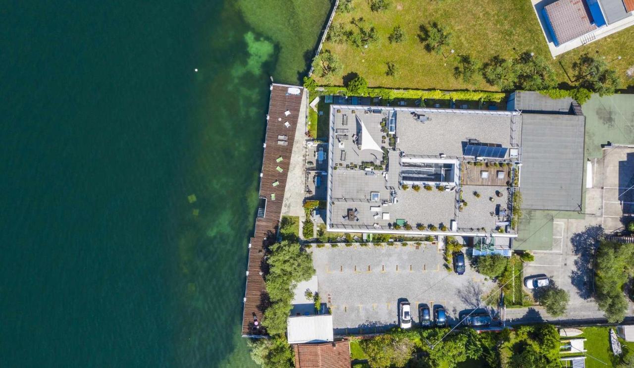 Direttamente Al Lago Apartments Marone Exterior foto
