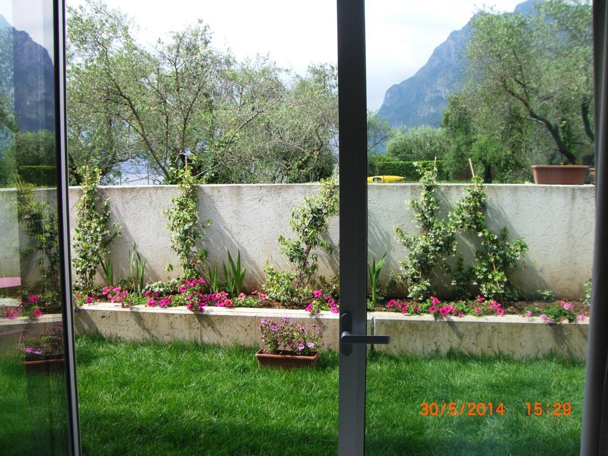 Direttamente Al Lago Apartments Marone Exterior foto
